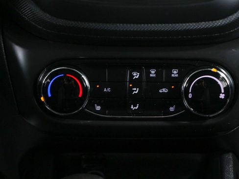 Used 2023 Chevrolet TrailBlazer LT FWD image 20