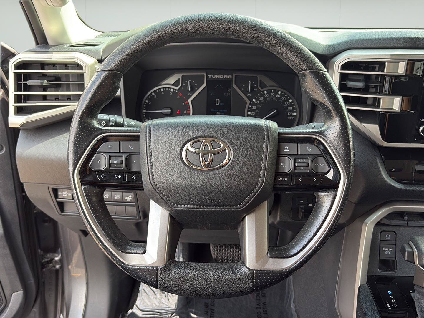 Used 2022 Toyota Tundra SR5 w/ SR5 Convenience Package AWD/4WD image 15