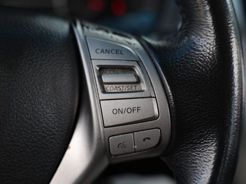 Used 2014 Nissan Altima 2.5 SV FWD image 25