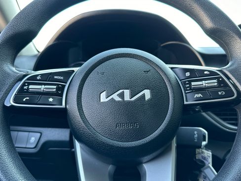 Used 2024 Kia Forte LXS FWD image 22