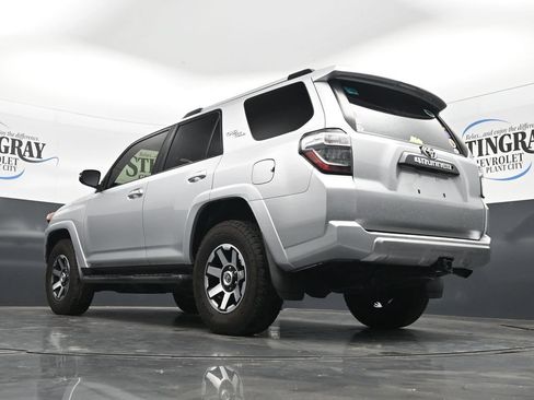 Used 2018 Toyota 4Runner TRD Off-Road Premium AWD/4WD image 30