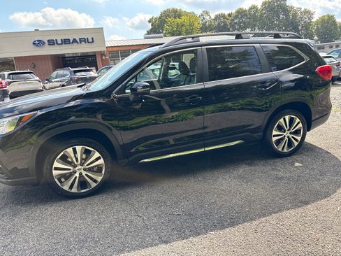 Used 2022 Subaru Ascent Limited image 4