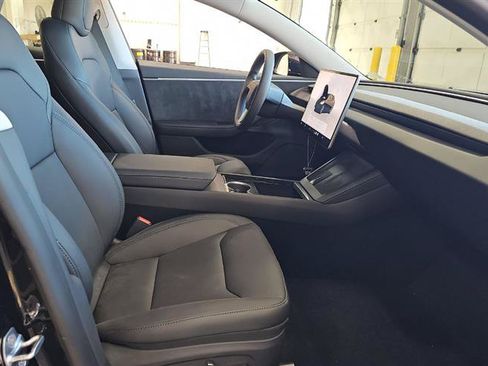 Used 2026 Tesla Model 3 AWD/4WD image 7
