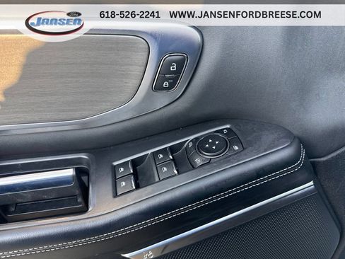 Used 2025 Ford Expedition Platinum AWD/4WD image 4