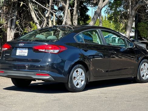 Used 2018 Kia Forte LX FWD image 4