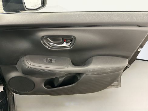 Used 2025 Honda HR-V LX image 32