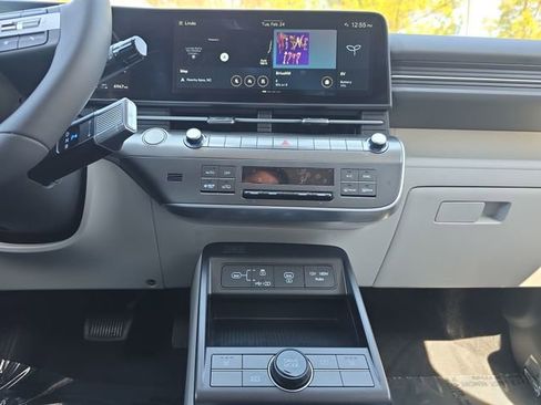 Certified 2024 Hyundai Kona SEL image 34