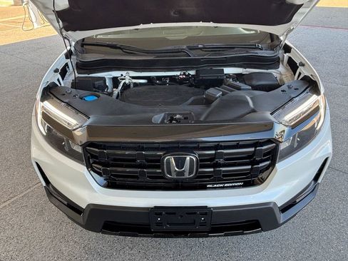 Used 2025 Honda Ridgeline Black Edition image 28