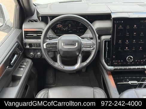 Used 2025 GMC Yukon Denali RWD image 22