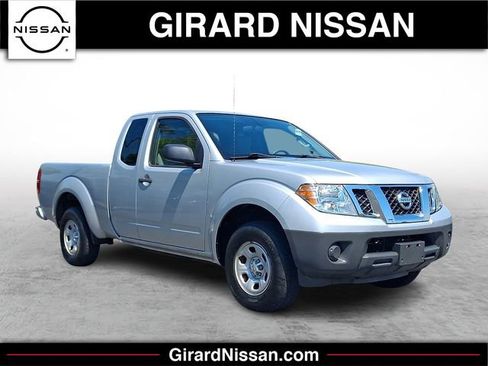 Used 2015 Nissan Frontier S RWD image 1