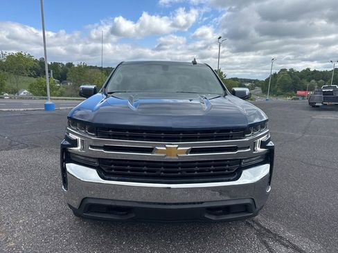 Used 2022 Chevrolet Silverado 1500 LT AWD/4WD image 3