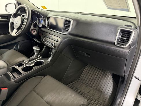 Used 2022 Kia Sportage LX FWD image 25