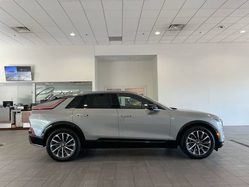 Certified 2024 Cadillac Lyriq Sport AWD/4WD image 7