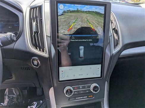 Used 2024 Ford Edge SEL image 20