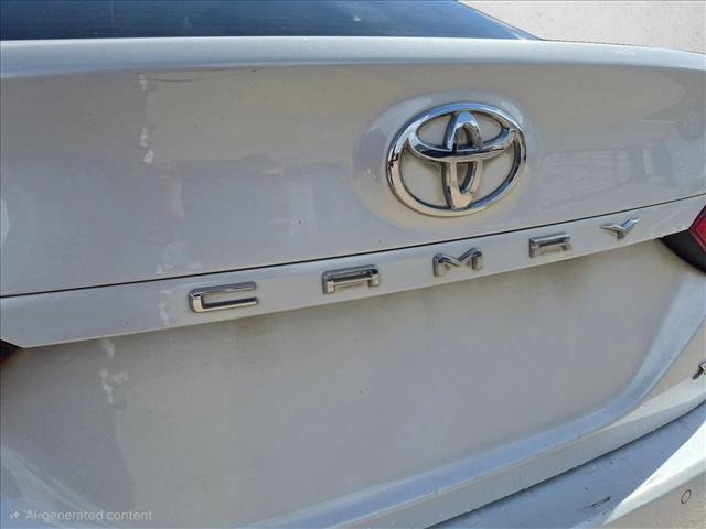 Used 2018 Toyota Camry XLE FWD image 12
