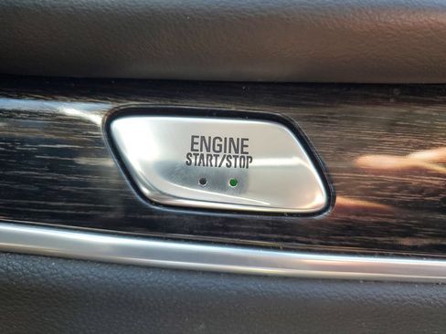 Used 2021 Buick Enclave Avenir w/ Avenir Technology Package AWD/4WD image 28