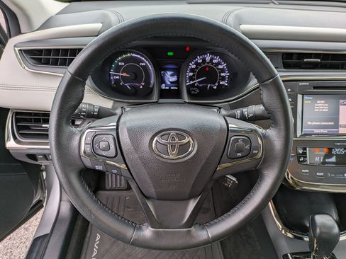 Used 2015 Toyota Avalon XLE Touring image 9