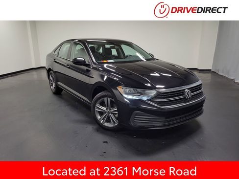 Used 2024 Volkswagen Jetta SE FWD image 1