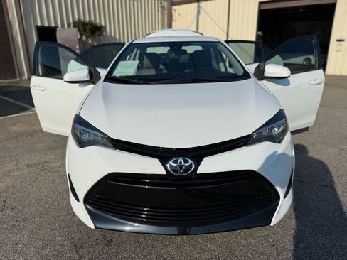 Used 2019 Toyota Corolla LE image 41