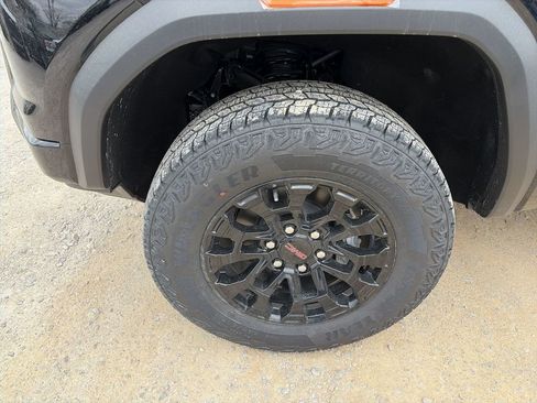 New 2026 GMC Canyon Elevation image 16