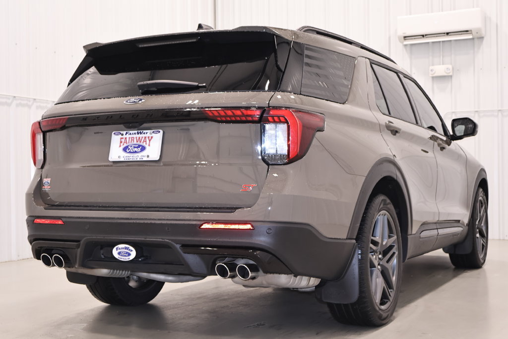 Certified 2026 Ford Explorer ST w/ Sun And Sound Package AWD/4WD image 9