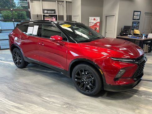 Used 2024 Chevrolet Blazer RS w/ Driver Confidence II Package AWD/4WD image 24