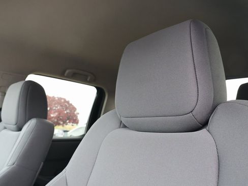 Used 2025 Nissan Frontier S w/ S Utility Package image 15