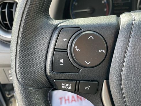 Used 2018 Toyota RAV4 LE image 16