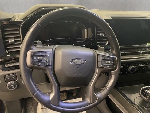 Used 2022 Chevrolet Silverado 1500 ZR2 w/ Technology Package image 16