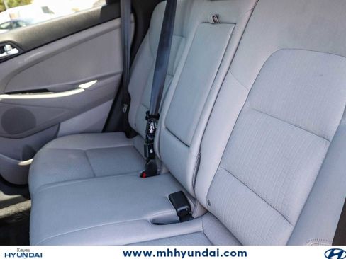 Used 2021 Hyundai Tucson Value FWD image 17