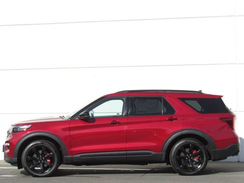 Used 2022 Ford Explorer ST w/ Equipment Group 401A AWD/4WD image 4