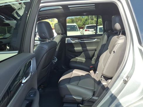 Certified 2024 Cadillac XT6 Premium Luxury w/ LPO, Floor Liner Package image 18