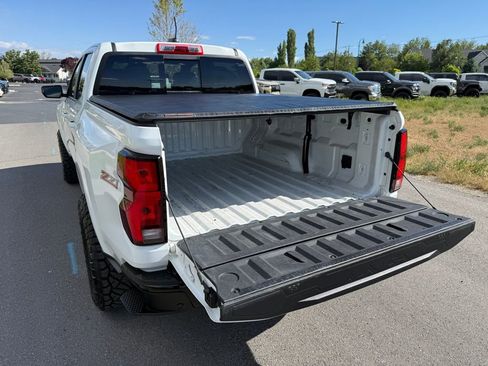 Used 2023 Chevrolet Colorado Z71 w/ Z71 Convenience Package 2 AWD/4WD image 13