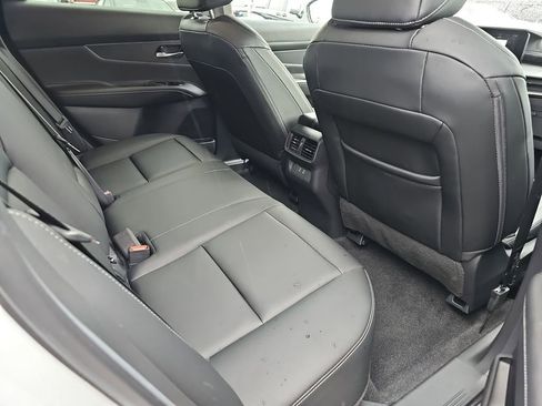 Used 2025 Nissan Murano SV image 13