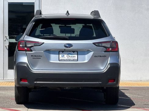 Used 2025 Subaru Outback Onyx Edition AWD/4WD image 8