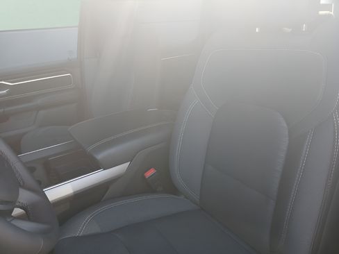 Used 2025 RAM 1500 Big Horn AWD/4WD image 24