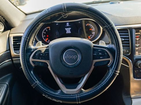 Used 2014 Jeep Grand Cherokee Limited w/ Luxury Group II image 39