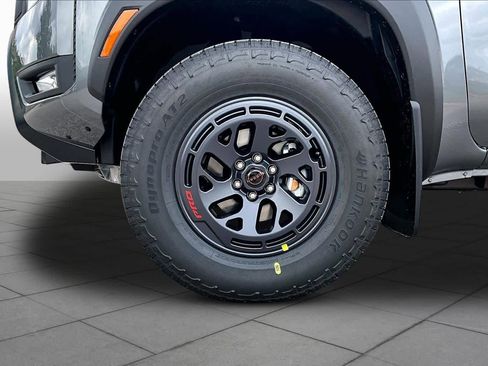 New 2026 Nissan Frontier PRO-4X AWD/4WD image 9