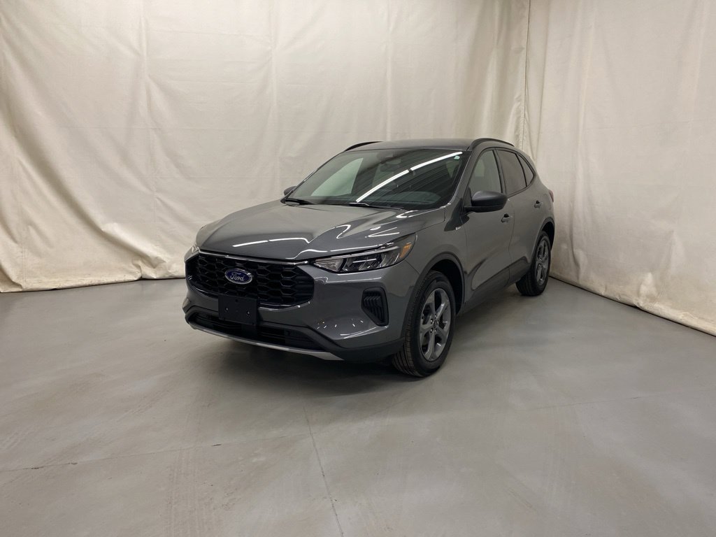 Used 2025 Ford Escape ST-Line AWD/4WD image 2