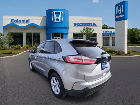 Used 2022 Ford Edge SE image 4