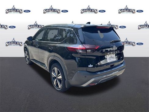 Used 2023 Nissan Rogue SL image 7