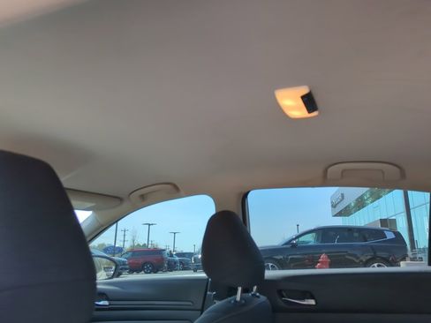 Used 2019 Nissan Altima 2.5 S image 18