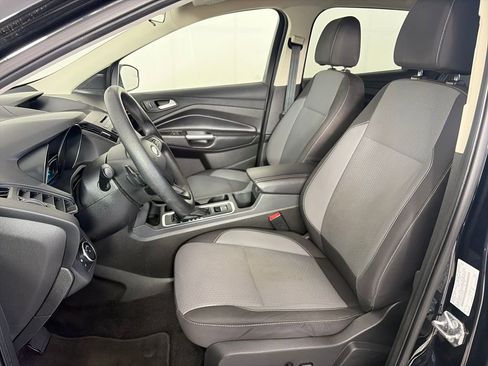 Certified 2017 Ford Escape SE FWD image 11
