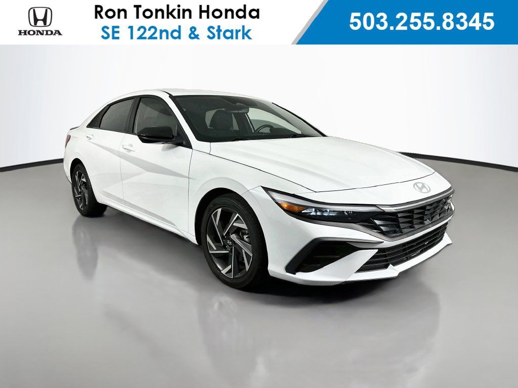 Used 2025 Hyundai Elantra Sport w/ Cargo Package FWD image 1