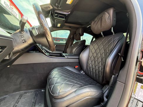 Used 2024 Mercedes-Benz S 580 4MATIC Sedan w/ AMG Line image 18