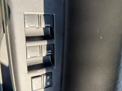 Used 2017 Honda Accord Hybrid Sedan image 12