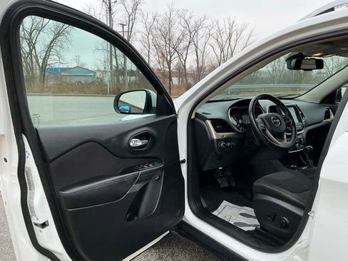 Used 2015 Jeep Cherokee Latitude w/ Comfort/Convenience Group image 15