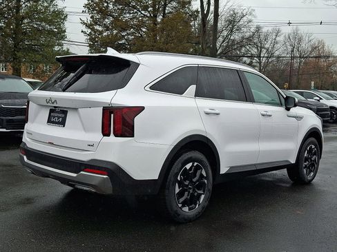 New 2026 Kia Sorento S image 4