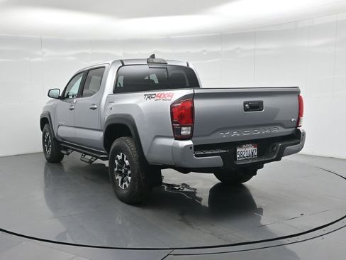 Used 2019 Toyota Tacoma TRD Off-Road w/ Technology Package AWD/4WD image 27