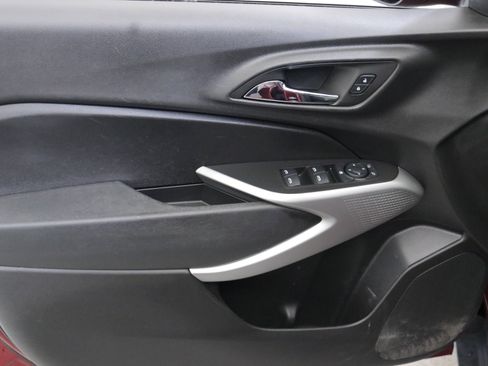 Certified 2024 Chevrolet Trax LS image 21